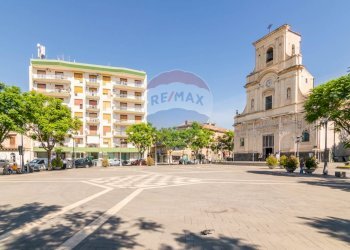 Edificio all\'aperto - Negozio Via Roma
 
194, San Giovanni la Punta - foto 3