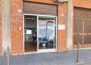 Edificio all\'aperto - Negozio Via Roma
 
194, San Giovanni la Punta - foto 5