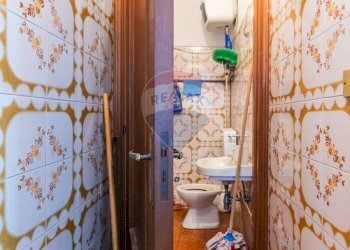 Bagno - Negozio Via Roma
 
194, San Giovanni la Punta - foto 10