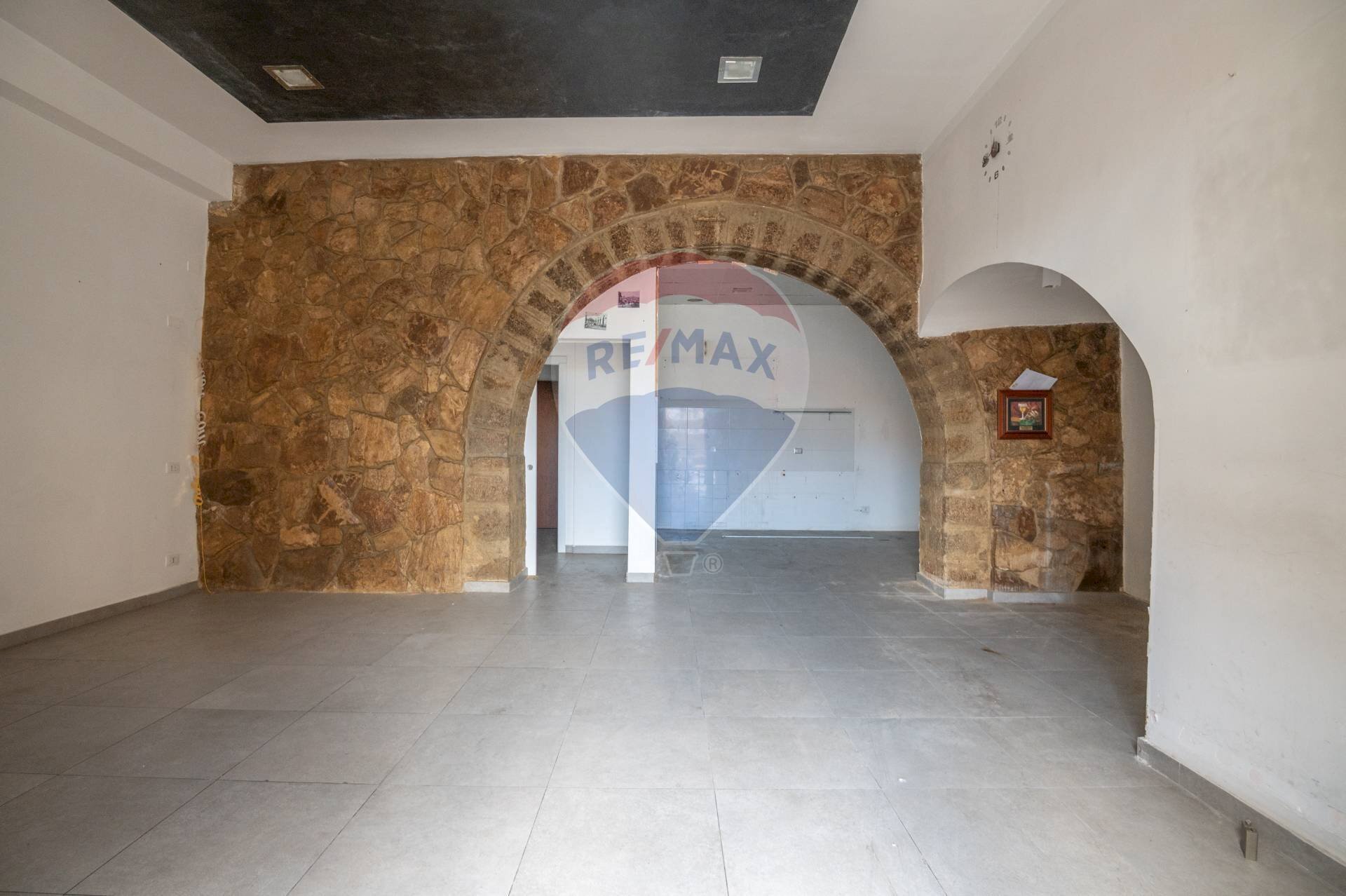 Stanza vuota - Commercial Premises Via Roma
120, Caltagirone - photo 2