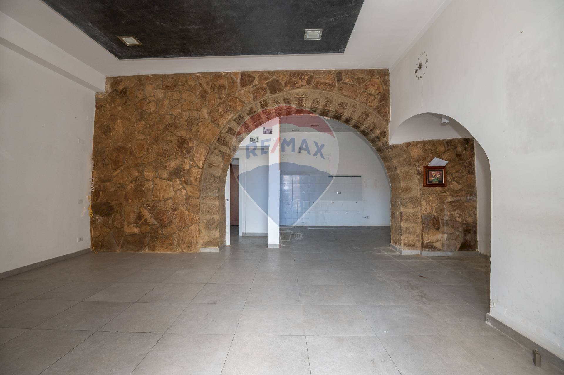 Stanza vuota - Commercial Premises Via Roma
120, Caltagirone - photo 3