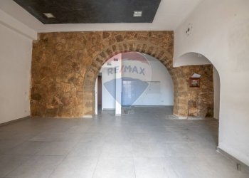 Stanza vuota - Commercial Premises Via Roma
 
120, Caltagirone - photo 2