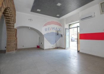 Stanza vuota - Commercial Premises Via Roma
 
120, Caltagirone - photo 9