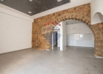 Stanza vuota - Commercial Premises Via Roma
 
120, Caltagirone - photo 12