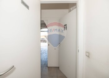 Hall / corridoio - Commercial Premises Via Roma
 
120, Caltagirone - photo 15