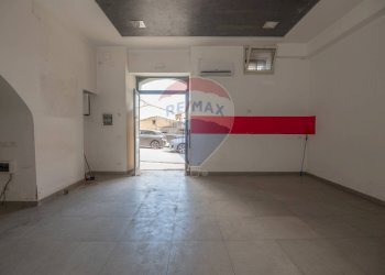 Stanza vuota - Commercial Premises Via Roma
 
120, Caltagirone - photo 16