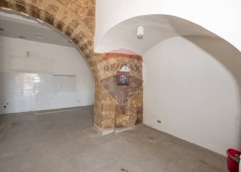 Stanza vuota - Commercial Premises Via Roma
 
120, Caltagirone - photo 17