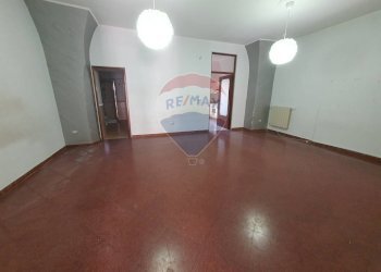 Stanza vuota - Bilocale Via Ugo Foscolo
 
71, Bari - foto 2