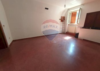 Stanza vuota - Bilocale Via Ugo Foscolo
 
71, Bari - foto 19