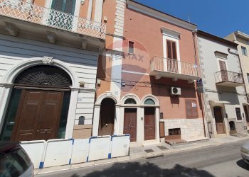 Edificio all\'aperto - Trilocale Via Ugo Foscolo
 
71A, Bari - foto 1