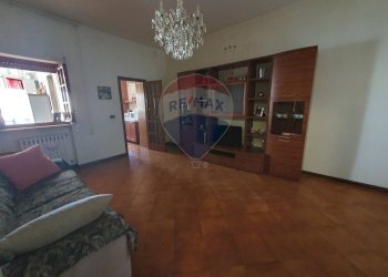 Soggiorno - Trilocale Via Ugo Foscolo
 
71A, Bari - foto 2