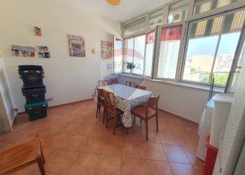 Sala da pranzo - Independent house Via Ugo Foscolo
 
71, Bari - photo 35