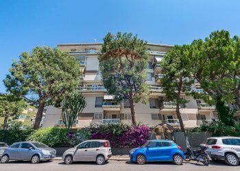 Edificio all\'aperto - Quadrilocale Via Pietro Mascagni
 
22, Bari - foto 1