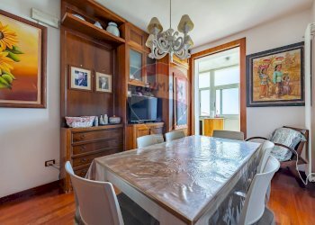 Sala da pranzo - Quadrilocale Via Pietro Mascagni
 
22, Bari - foto 8