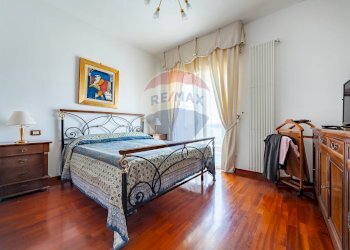 Camera / camera da letto - Quadrilocale Via Pietro Mascagni
 
22, Bari - foto 15