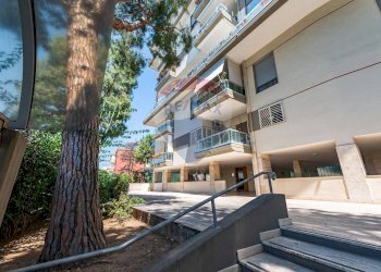 Edificio all\'aperto - Quadrilocale Via Pietro Mascagni
 
22, Bari - foto 24