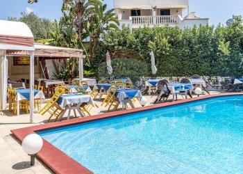 Piscina - Hotel Via Quintino Pisanò
 
18, Nardò - foto 9