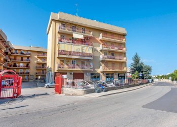 Foto 1 - Locale Commerciale Via Cornole di Ruccia
54, Modugno - foto 1