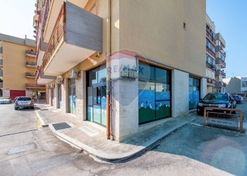 Foto 2 - Locale Commerciale Via Cornole di Ruccia
54, Modugno - foto 2