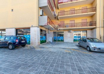 Foto 3 - Locale Commerciale Via Cornole di Ruccia
54, Modugno - foto 3