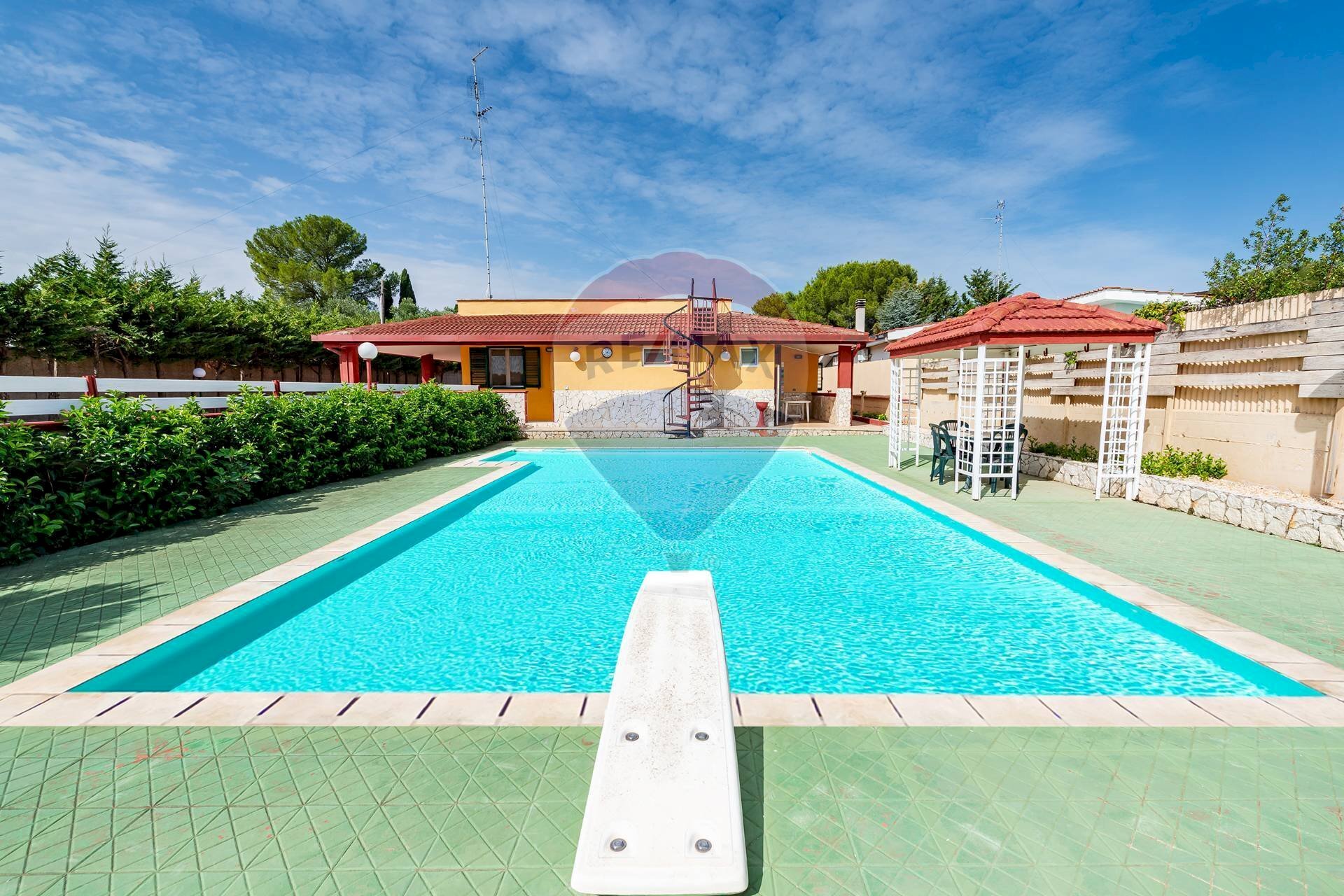 Piscina - Villa Generale Palmiotti
 
41/C, Bitetto - foto 1