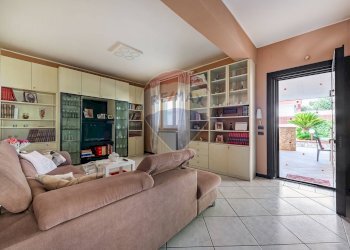 Soggiorno - Villa Generale Palmiotti
 
41/C, Bitetto - photo 10