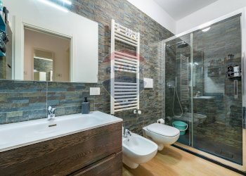 Bagno - Two-room apartment Santa Teresa
 
1/1A, Modugno - photo 11