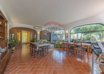 Sala da pranzo - Villa Via Madonna degli Angeli
 
40, Velletri - photo 8