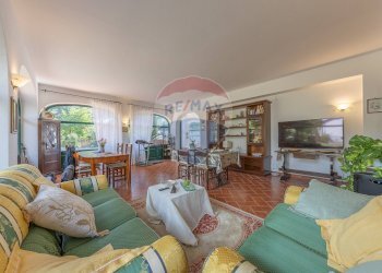 Sala da pranzo - Villa Via Madonna degli Angeli
 
40, Velletri - photo 10