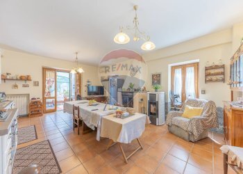 Soggiorno - Villa Via Madonna degli Angeli
 
40, Velletri - photo 13