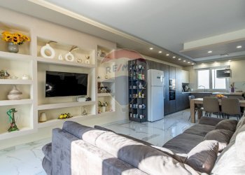 Sala da pranzo - Casa indipendente VIA SANT'AMBROGIO
 
38, Triuggio - foto 11