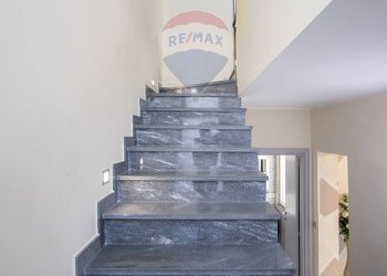 Scale - Casa indipendente VIA SANT'AMBROGIO
 
38, Triuggio - foto 29