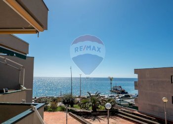 Vista dell\'acqua - Bilocale via Amerigo Vespucci
 
20, Roccalumera - foto 11