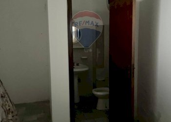 Bagno - Box Via Sottotenente Vincenzo Barbagallo
 
75, Acireale - foto 5