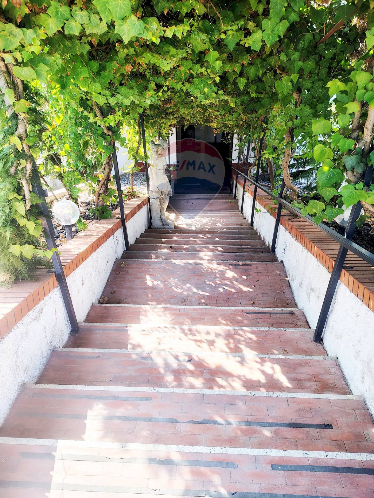 Terrazza - Locale Commerciale Via Cimone
 
1, Catania - foto 3