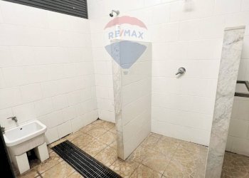 Bagno - Locale Commerciale Via Cimone
 
1, Catania - foto 8