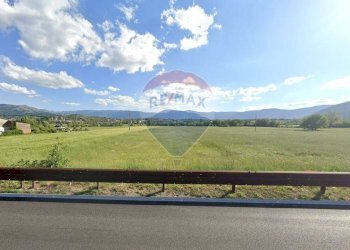 Vista delle montagne - Terreno edificabile ss 80, L'Aquila - foto 1