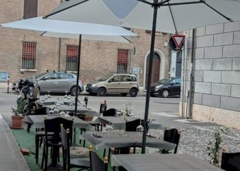 Terrazza - Attività Commerciale corso porta po
38, Ferrara - foto 2