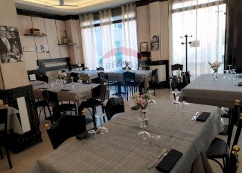 Sala da pranzo - Attività Commerciale corso porta po
38, Ferrara - foto 8