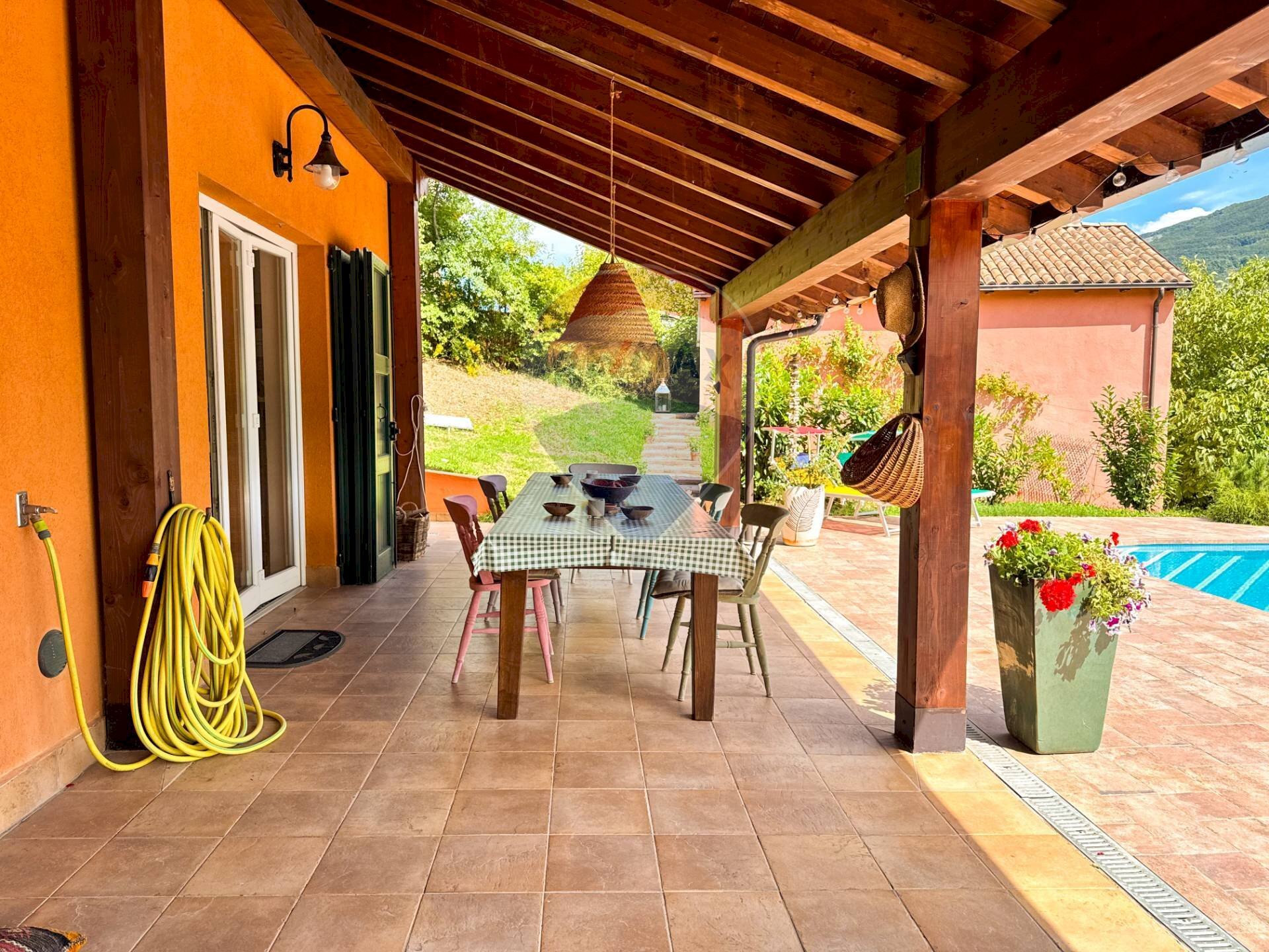 Terrazza - Villa Via Case Rossi
 
2, Villa Minozzo - foto 2