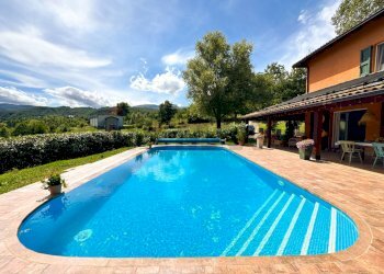 Piscina - Villa Via Case Rossi
 
2, Villa Minozzo - foto 3