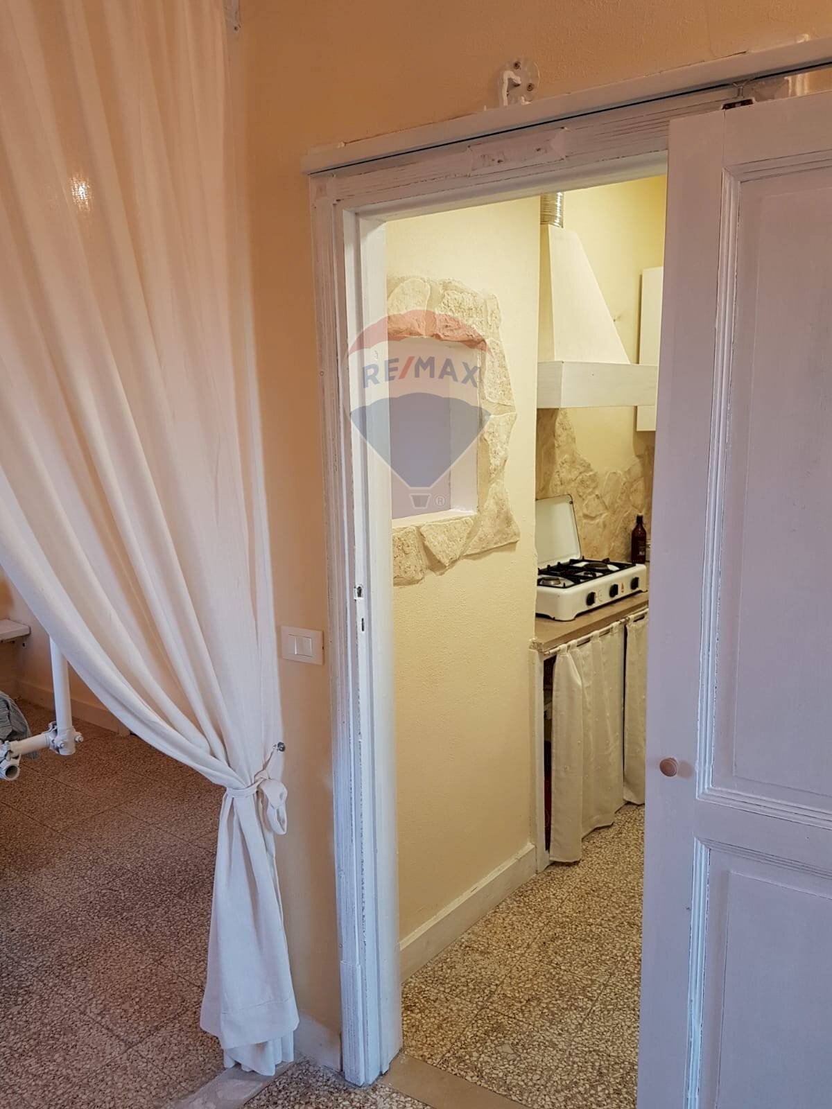 Hall / corridoio - Trilocale Via Finocchiaro Aprile
 
3, Modica - foto 3