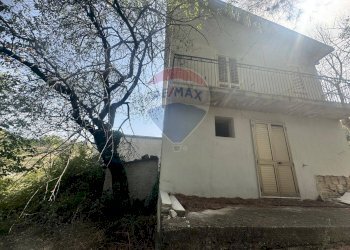 Edificio all\'aperto - Independent house via provinciale per scafa
 
34, Lettomanoppello - photo 3