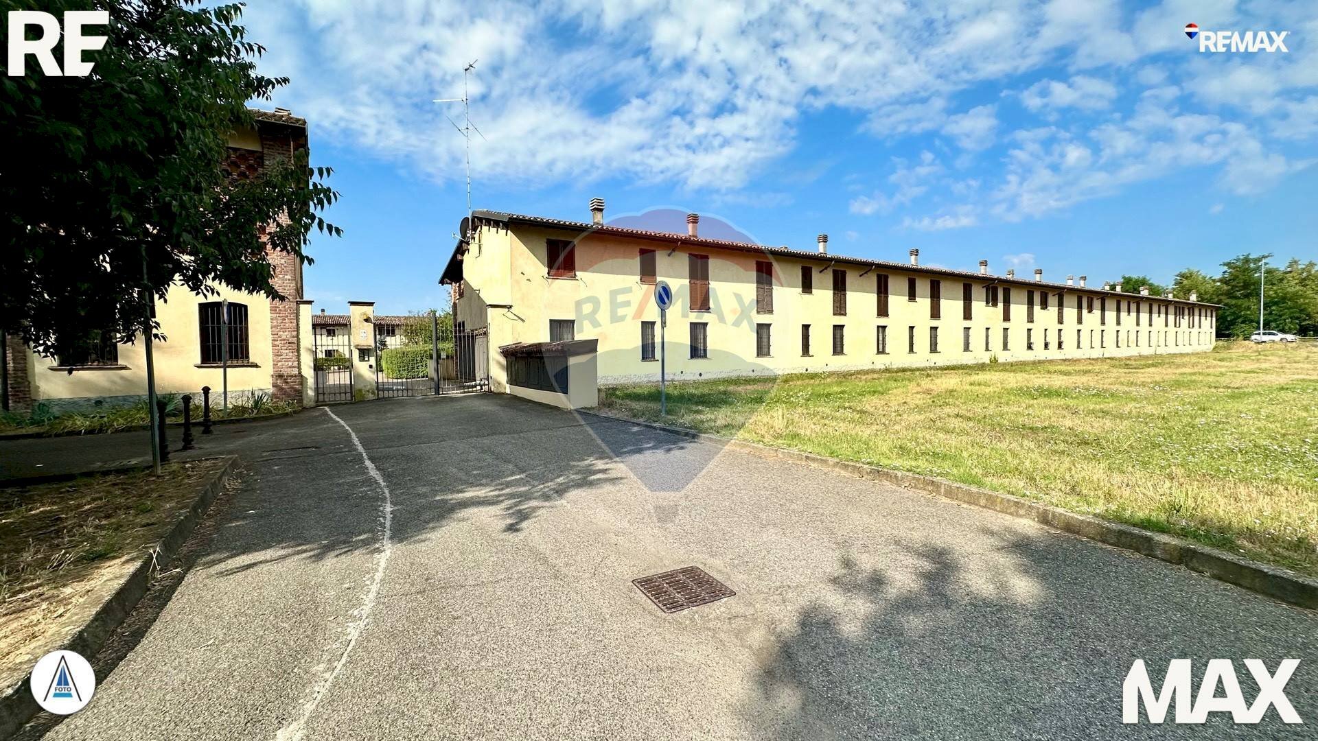 Edificio all\'aperto - Terraced Villa via Riviera
1, Torre d'Isola - photo 2