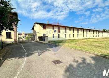 Edificio all\'aperto - Terraced Villa via Riviera
 
1, Torre d'Isola - photo 2