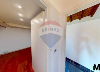 Hall / corridoio - Terraced Villa via Riviera
 
1, Torre d'Isola - photo 37