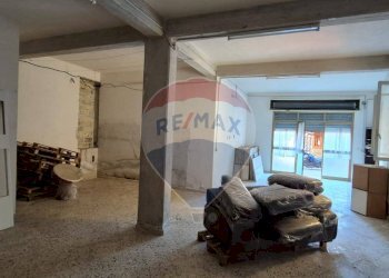 Soggiorno - Quadrilocale salita mulino vittoria
 
76, Palermo - foto 24