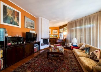 Foto 2 - Villa Via Monte santo
 
7, Albizzate - photo 2