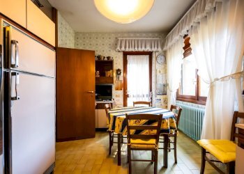 Foto 12 - Villa Via Monte santo
 
7, Albizzate - photo 12