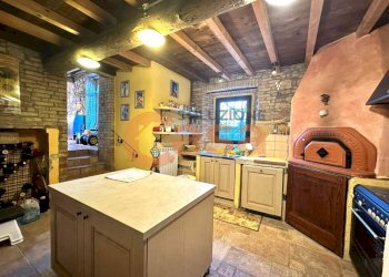 Cucina - Casa indipendente Loc rezzano, Carpaneto Piacentino - foto 20